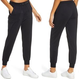 Zella Live In Pocket Joggers